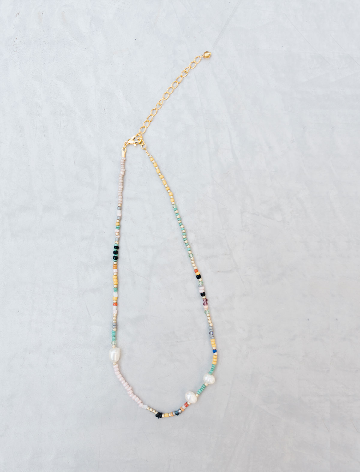 xs-freshwater-confetti-gold-plated-42cm-main